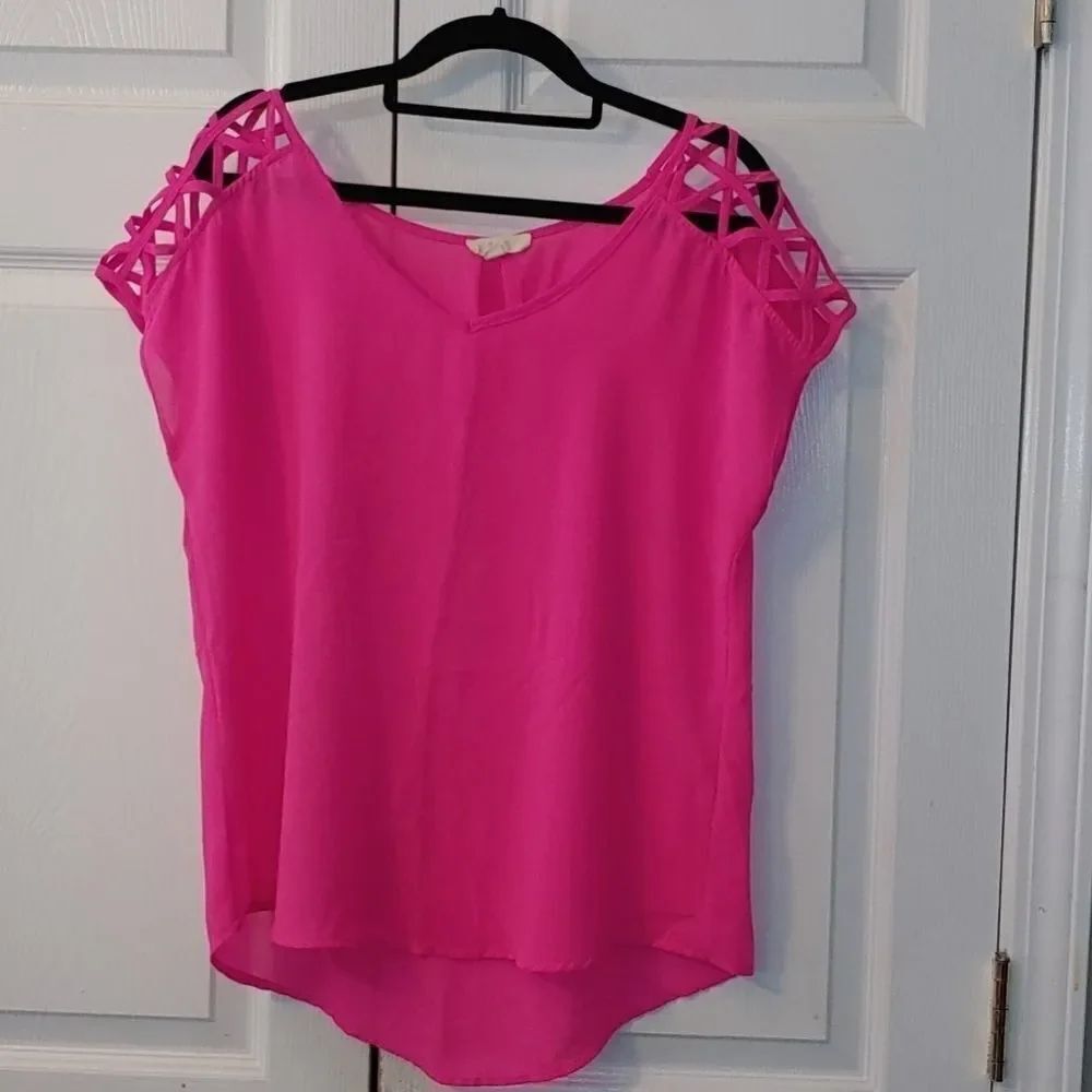 E  M. hot pink blouse Sz L